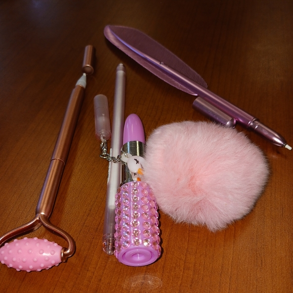 Pink Pens - Picture 4 of 9